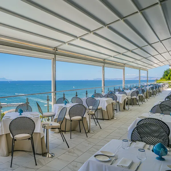 Welcome to Vistamare Restaurant